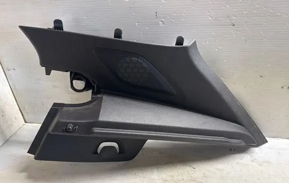 Volvo XC40 (C) pillar trim 32244155