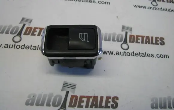 Mercedes-Benz E W212 Electric window control switch A2048707358