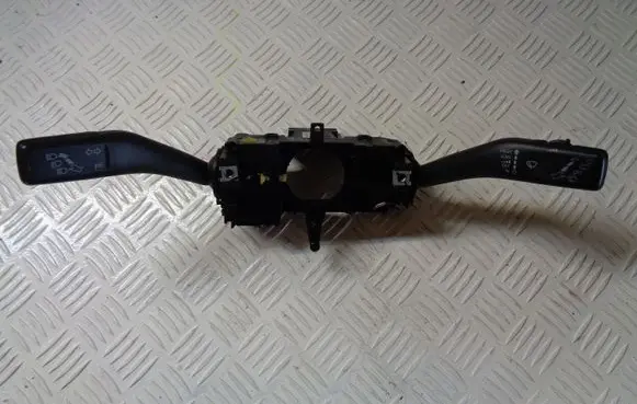 Skoda Rapid (NH) Indicator stalk 6RA953501H