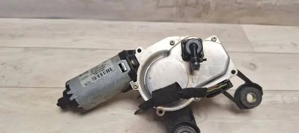 Audi A4 S4 B6 8E 8H Rear window wiper motor 8E9955711B 342534253