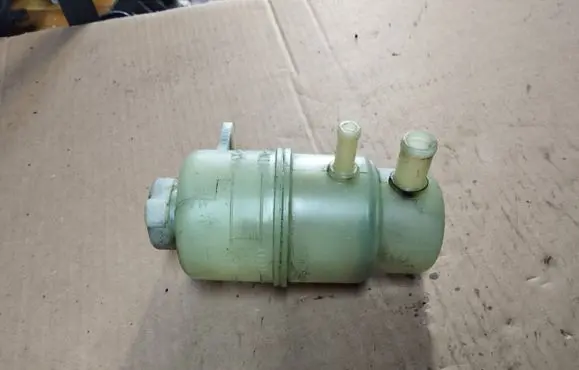 Peugeot 4007 Power steering fluid tank/reservoir