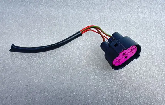 Volkswagen Touareg I Cooling fan wiring 1J0906234A