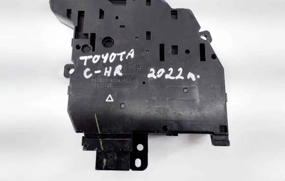 Toyota C-HR I Intake manifold valve actuator/motor 0638009004