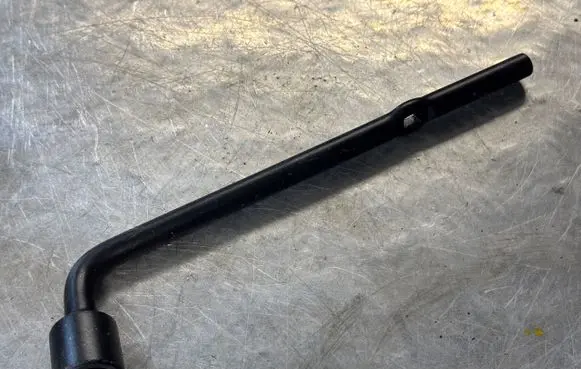 Renault Kadjar Wheel nut wrench 
