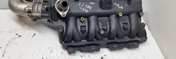 Opel Astra H Intake manifold 55189595