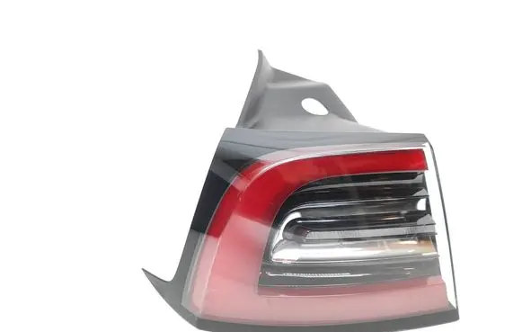 Tesla Model Y Rear/tail lights