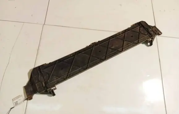 BMW 5 F10 F11 Radiator mount bracket 780461904 1710780461904