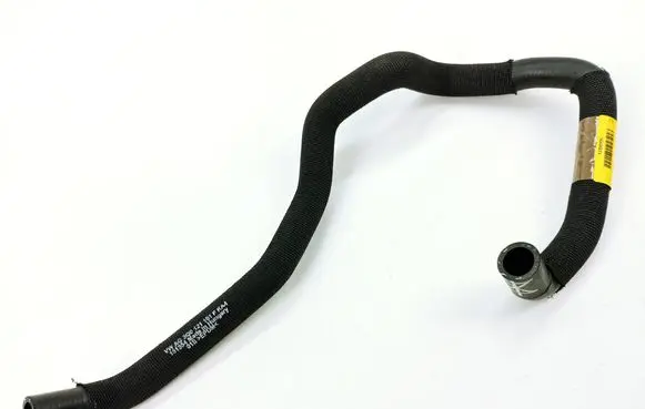 Volkswagen PASSAT B8 Engine coolant pipe/hose 3Q0121101F