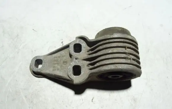Audi A6 S6 C5 4B Rear axle beam mounts housing 8E0501522M 8E0501521M