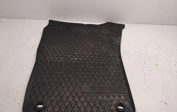 Volkswagen Polo IV 9N3 Front floor mat 6Q1061501