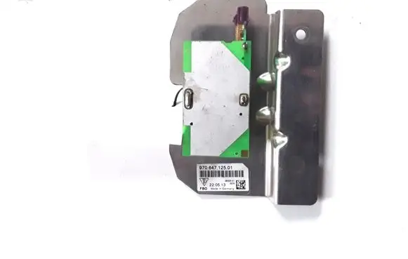 Porsche Panamera (970) Aerial antenna amplifier 97064712501
