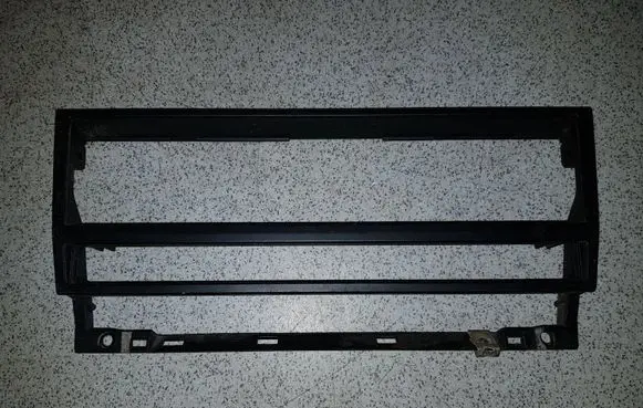 Radio/GPS head unit trim