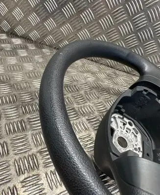 Volkswagen Tiguan Steering wheel 1T0419091L 2010055