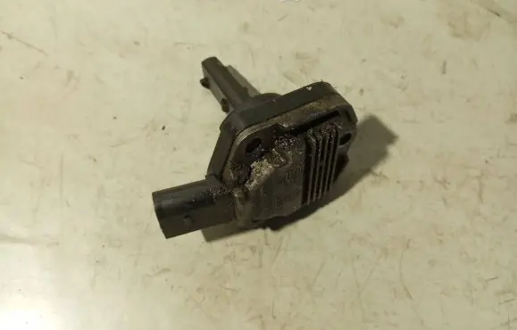 Volkswagen PASSAT B5.5 Oil level sensor 1J0907660B 6PR00807902