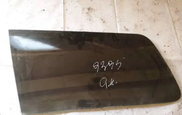 Ford Mondeo Mk III Rear side window as2