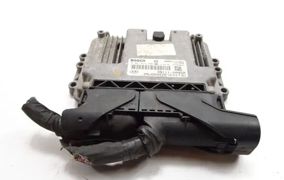KIA Ceed Engine control unit/module 391112A952 0281019360 1039S58818