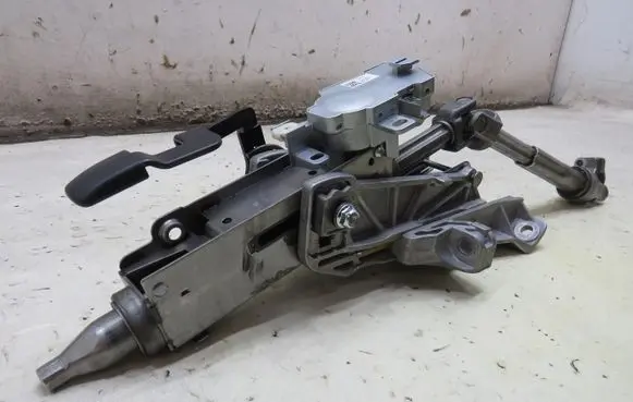 Volvo V40 Steering wheel axle 31340956