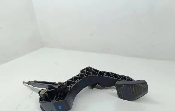 Peugeot 307 Clutch pedal 10359413 20542