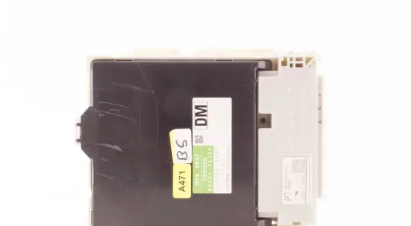 Lexus CT 200H Central body control module 8922176100 2380005490