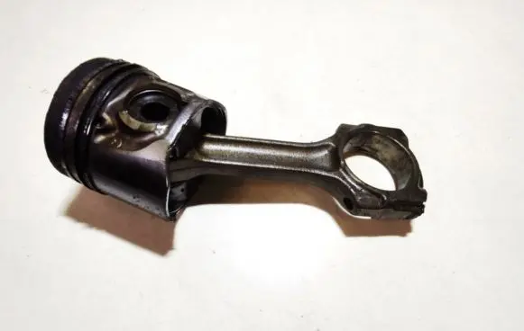 Peugeot 607 Piston with connecting rod