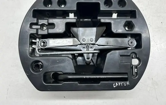 Renault Captur Tool set 995040911R
