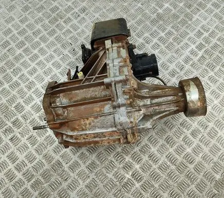 Isuzu D-Max Gearbox transfer box case 8977988660