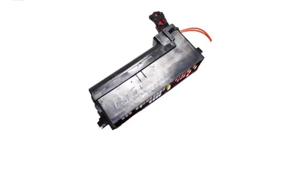 Volkswagen Golf Plus Fuse module