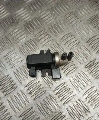 Opel Astra H Vacuum valve 72190339