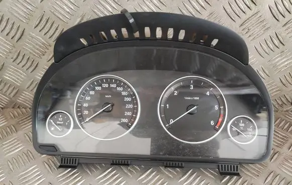 BMW 5 F10 F11 Speedometer (instrument cluster) 25811511 9280483 1000148243