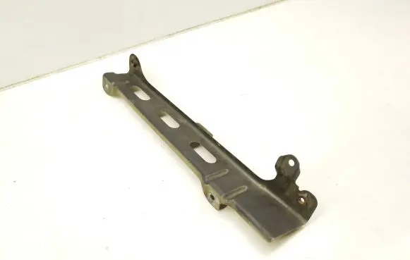 Subaru Legacy Fender mounting bracket