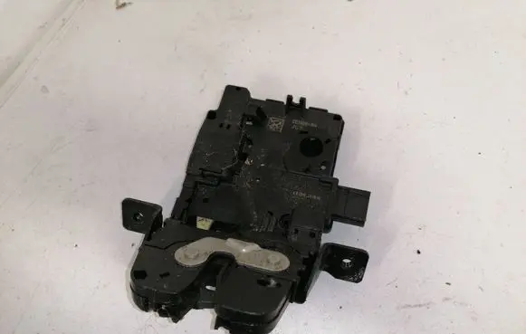 Jaguar XE Tailgate/trunk/boot open switch C64371100 GX73A442A66AA