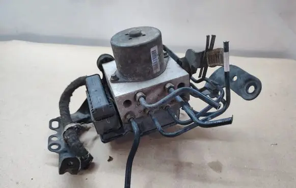 Mini One - Cooper Coupe R56 ABS Pump 9807822