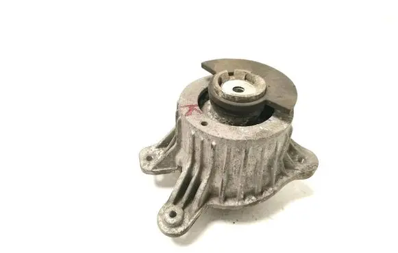 Engine mount bracket