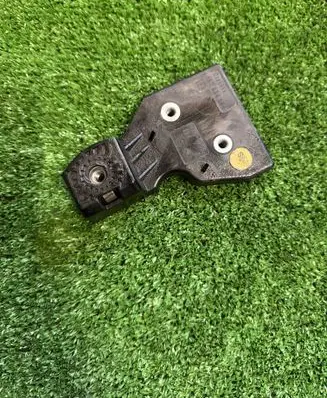 Skoda Octavia Mk4 Headlight/headlamp mounting bracket 5E3804594
