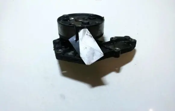 Volvo S40, V40 Water pump