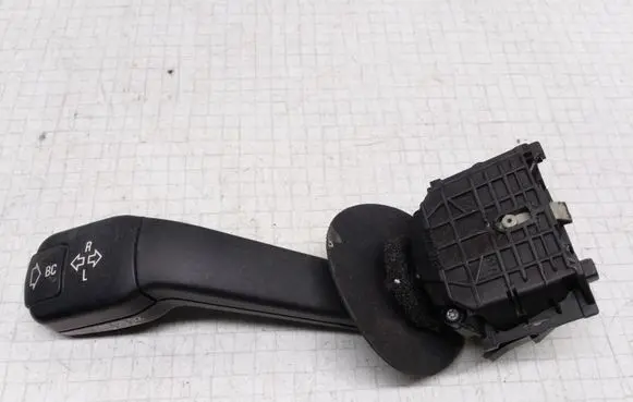 BMW 5 E39 Indicator stalk 8352172 01100410 011004