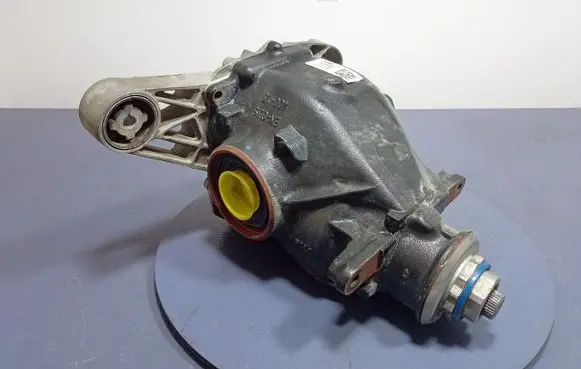 BMW X5 E53 Front differential 8678948