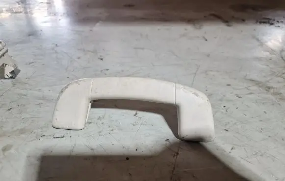 Volkswagen PASSAT B8 Front interior roof grab handle