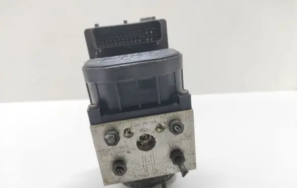 Nissan Almera N16 ABS Pump 0265216733 476605M301 0273004452