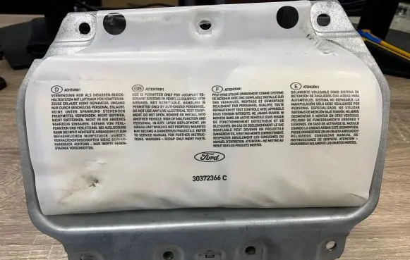 Ford Kuga I Passenger airbag 30372366C