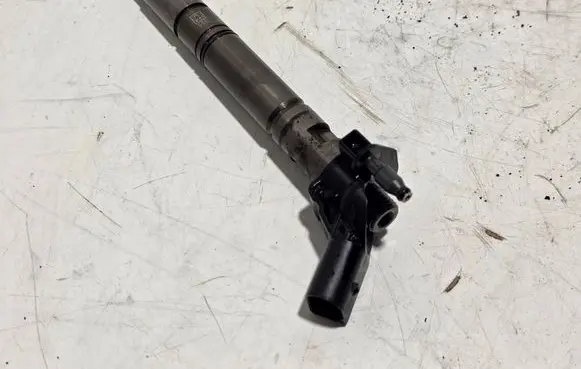 Fuel injector