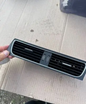 Audi A5 8T 8F Dash center air vent grill 8T2820951D