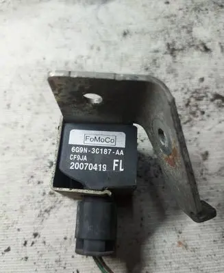 Headlight/headlamp level sensor