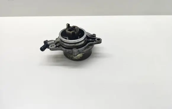 BMW 5 E60 E61 Vacuum pump 7791232 779123204