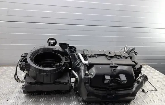 Chevrolet Camaro Interior heater climate box assembly 84171602