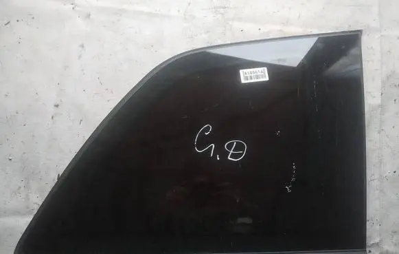 Opel Zafira B Rear side window AS2