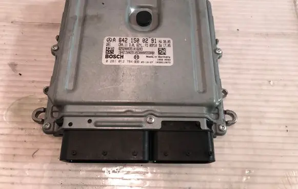 Mercedes-Benz E W211 Engine control unit/module A6421500291