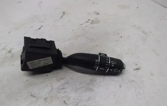 Jaguar XF X250 Wiper control stalk 8W8317A553BB