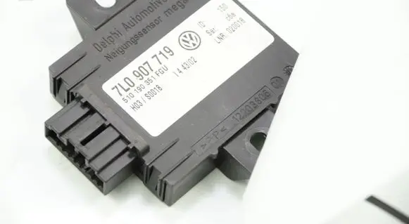 Volkswagen Phaeton Alarm control unit/module 7L0907719