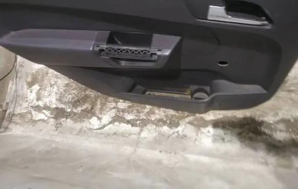 Opel Zafira B Rear door card panel trim
